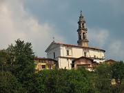 72 Da Ascensione zoom sulla bella chiesa di Costa Serina